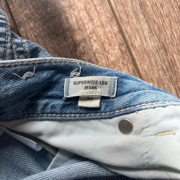 Madewell the ultimate wide leg jean in airy denim 31 - Picture 5 of 6